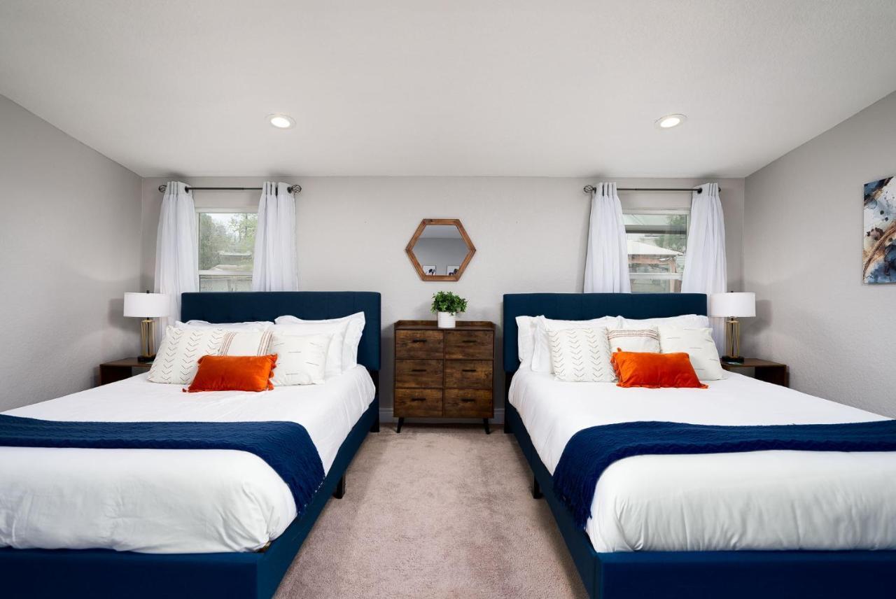 Modern 3 Bed, 2 Bath Home Minutes To Downtown & Alamodome ซานอันโตนิโอ ภายนอก รูปภาพ