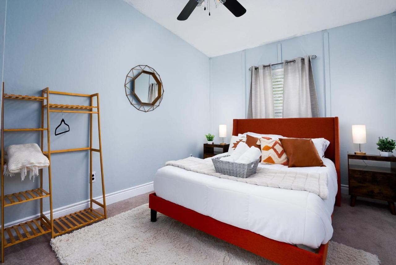 Modern 3 Bed, 2 Bath Home Minutes To Downtown & Alamodome ซานอันโตนิโอ ภายนอก รูปภาพ