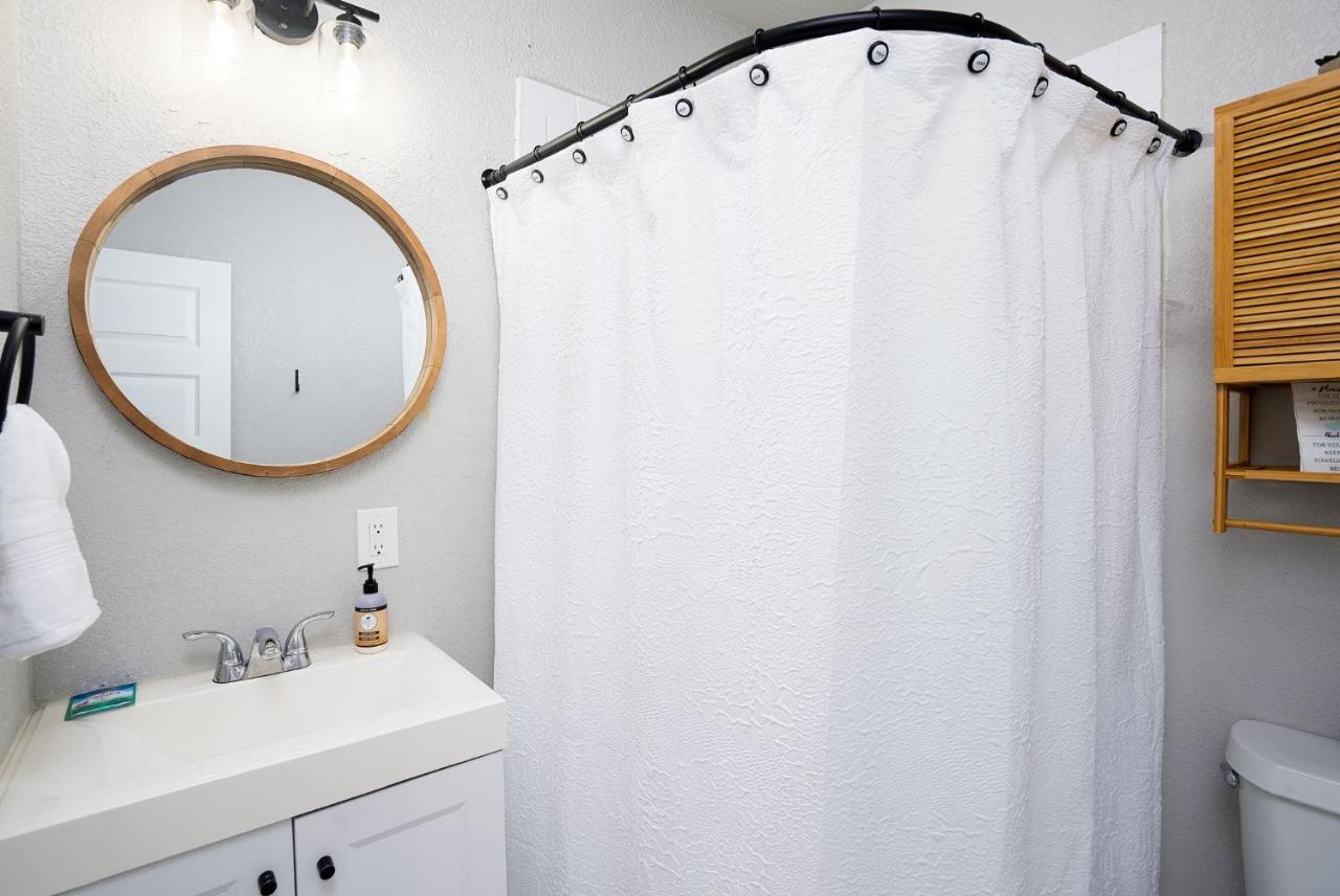 Modern 3 Bed, 2 Bath Home Minutes To Downtown & Alamodome ซานอันโตนิโอ ภายนอก รูปภาพ